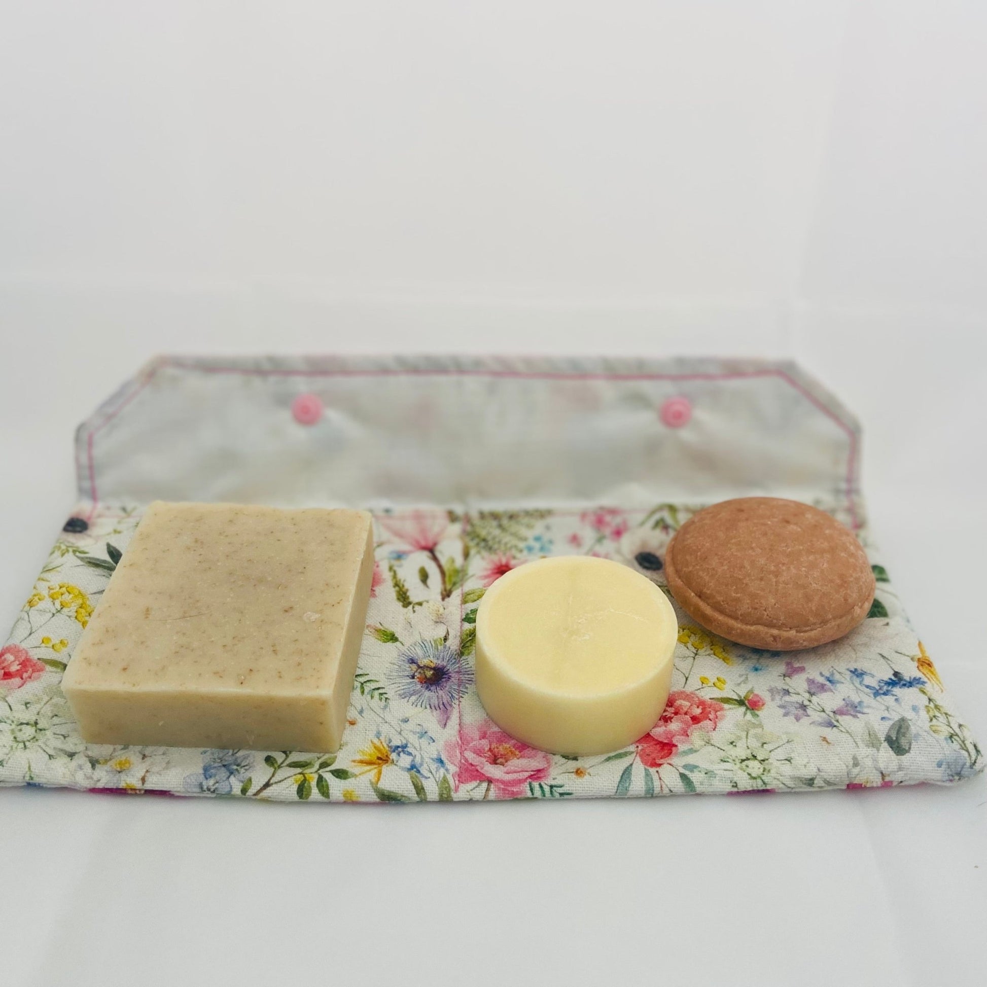 Lemon Poppyseed – Uplifting Citrus Soap | Handmade & Vegan - itasnaturalessentials.com